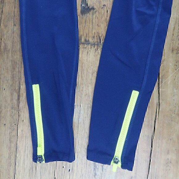 FABLETICS MOTION 365 NAVY BLUE LEGGINGS WITH YELLOW CONTRASTING ZIPPERS SIZE XS - Picture 8 of 11